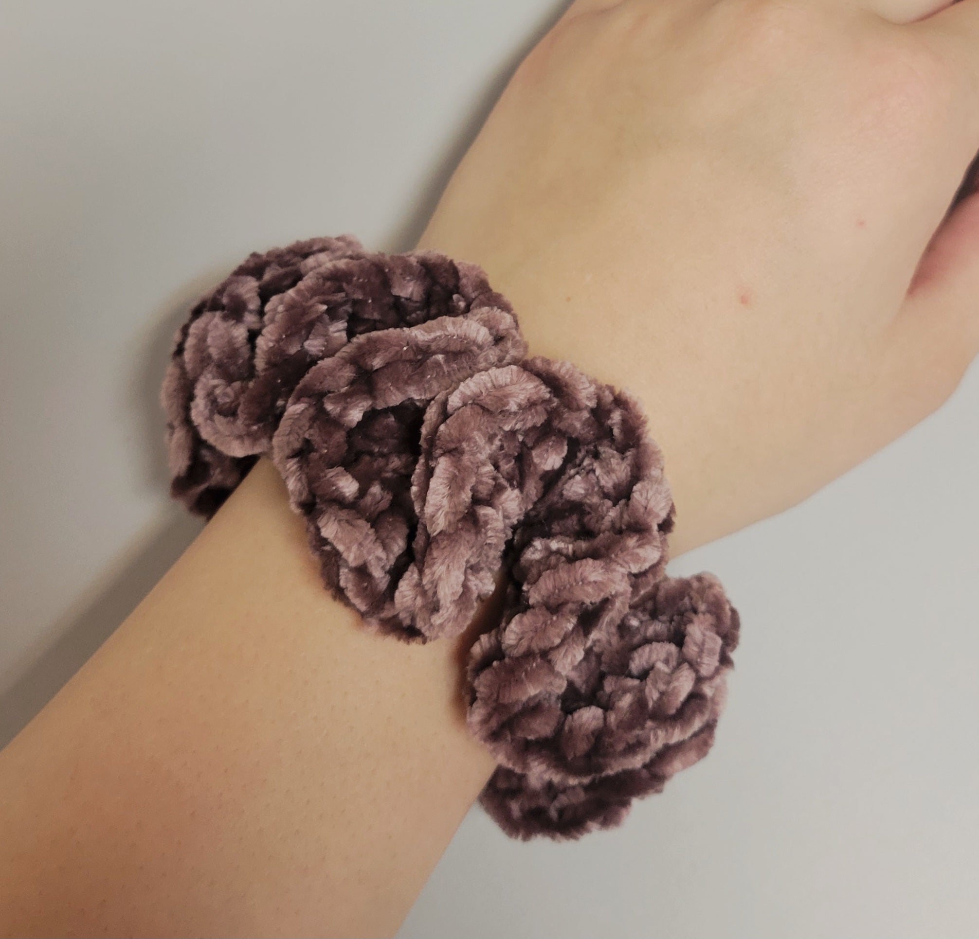 Scrunchie - Brown